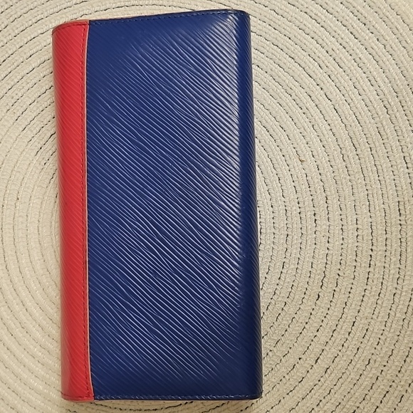 Louis Vuitton Pink and Blue Twist Lock Leather Wallet - Picture 2 of 10